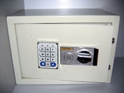 Hvordan du bruker en safe. Hva å sette i en bankboks.