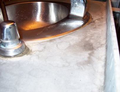 Hvordan du rengjør galvanisert stål metall